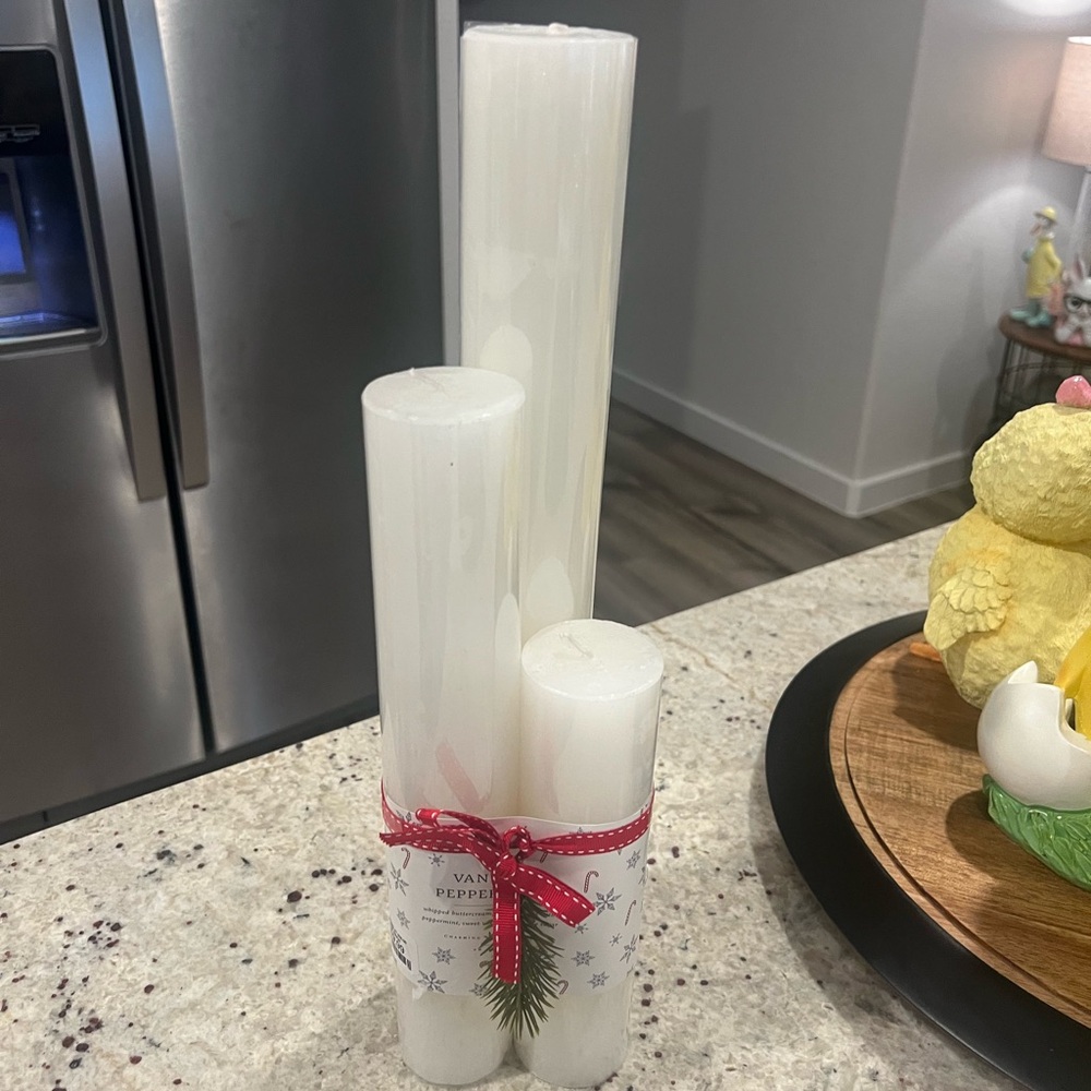 Elegant White Candle Set